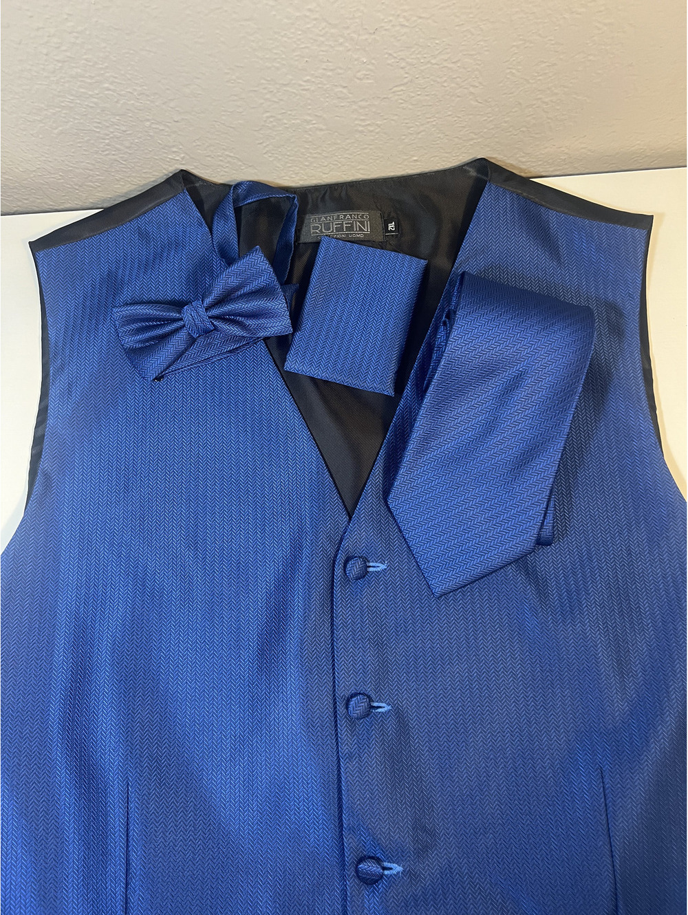 Gianfranco Ruffini Men’s 2XL Blue Formal Vest Tie Bow Tie Pocket Square Set